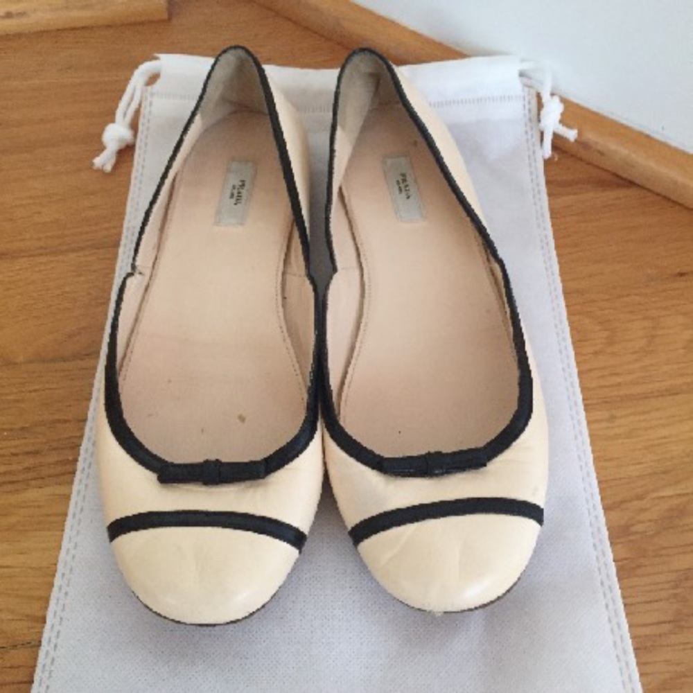 Prada - Round-Toe Flats US 7.5 | IT 37.5